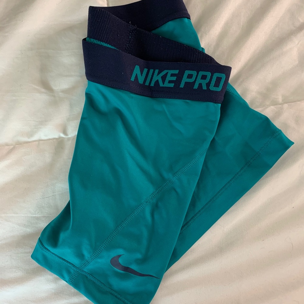 Nike Pro spandex shorts gym